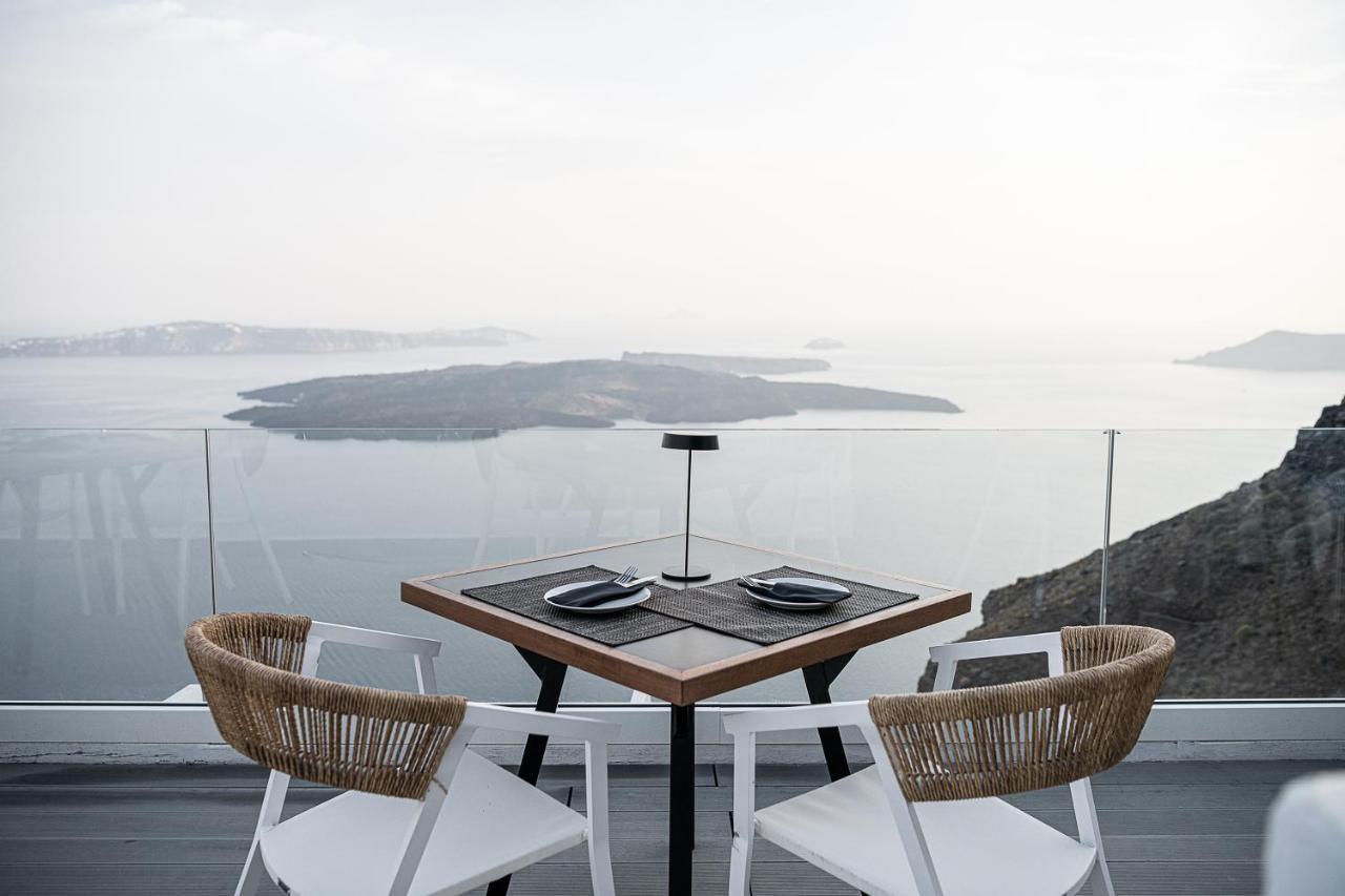 On The Rocks - Small Luxury Hotels Of The World (Adults Only) Imerovigli  Exterior photo