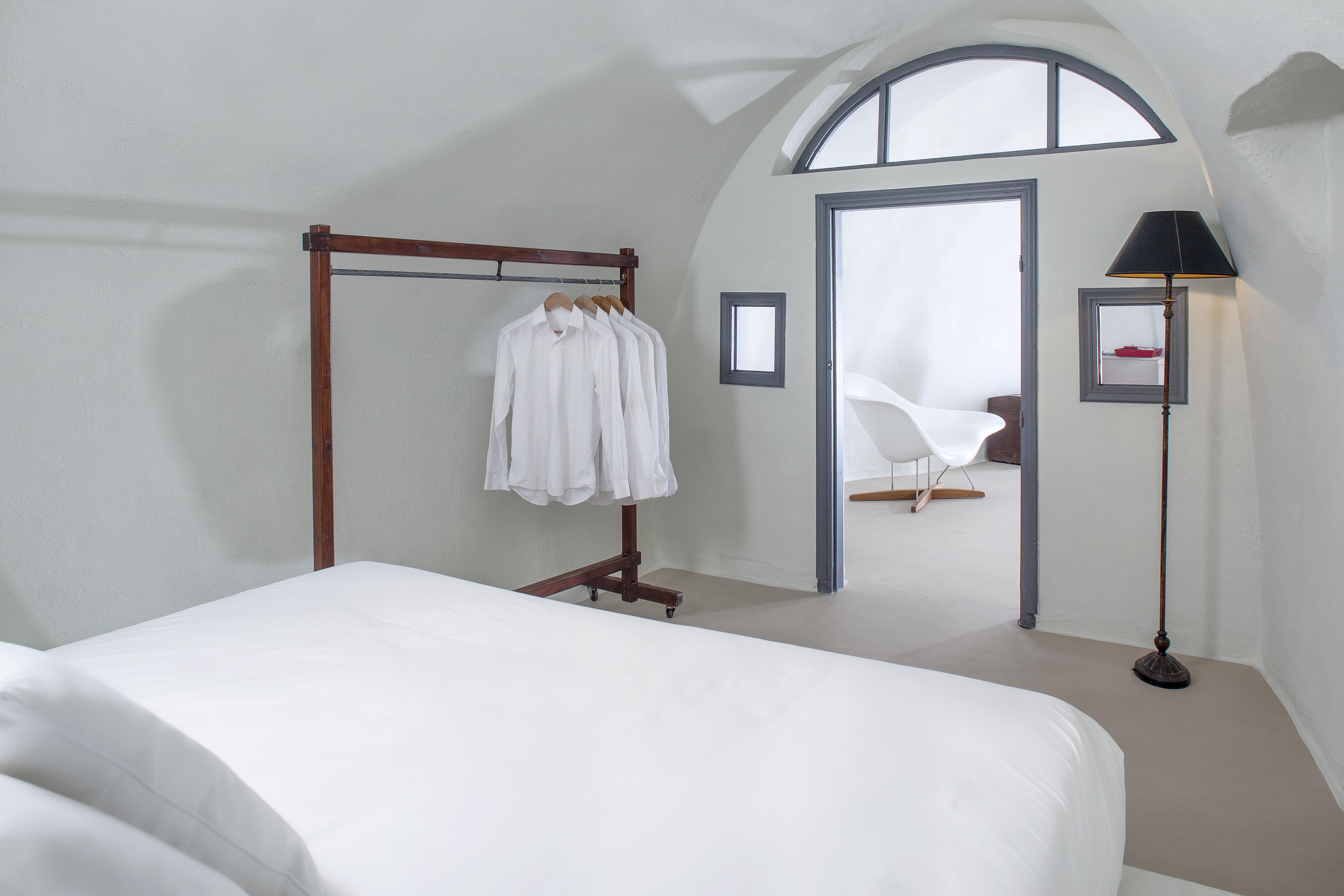 On The Rocks - Small Luxury Hotels Of The World (Adults Only) Imerovigli  Exterior photo