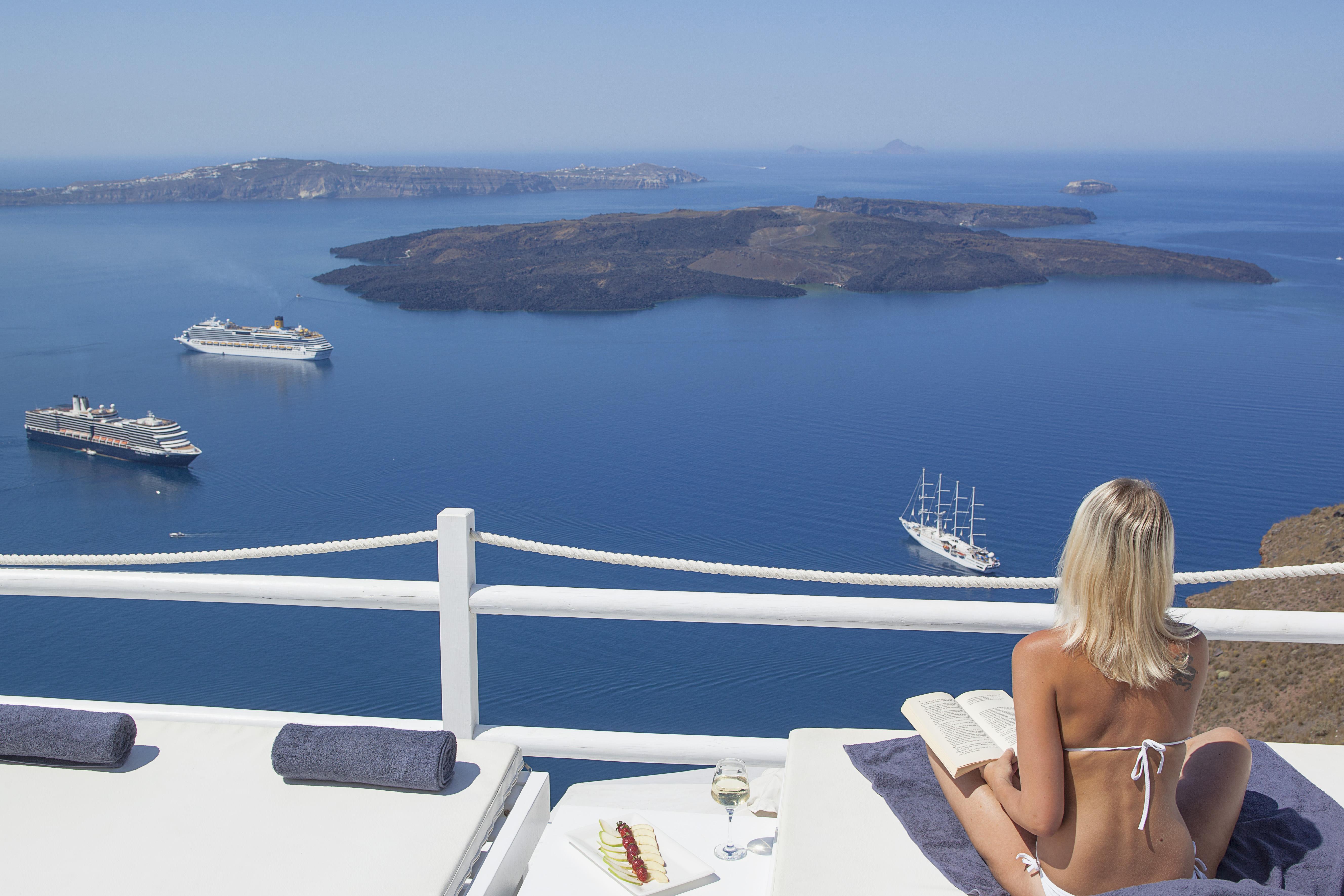 On The Rocks - Small Luxury Hotels Of The World (Adults Only) Imerovigli  Exterior photo